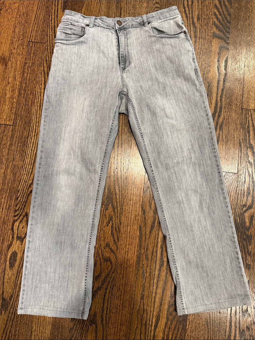 Women's Light Gray Wide-Leg Jeans - Casual Flare Fit